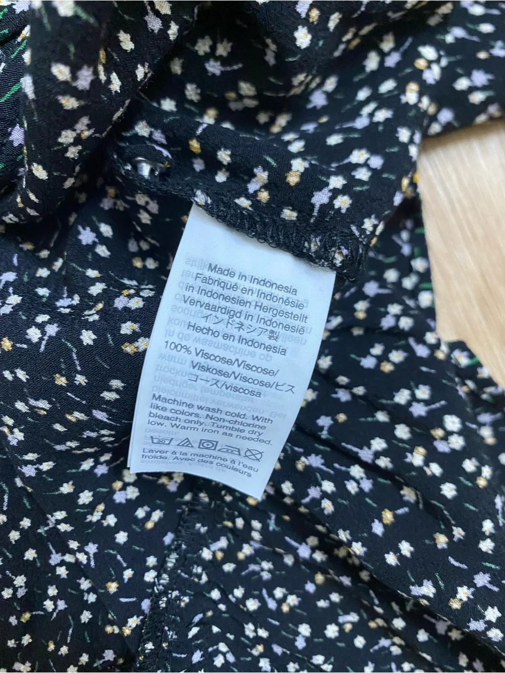 Madewell Black Floral V-Neck Peplum Top